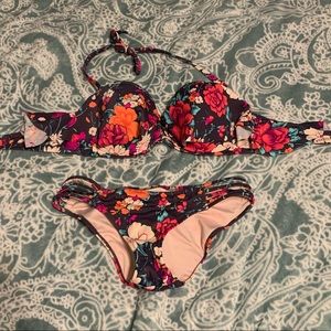 Floral bikini set